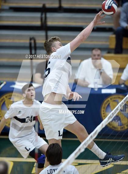 Thumbnail 1 in Loyola vs. Corona Del Mar (CIF SoCal Regional D1 Final) photogallery.