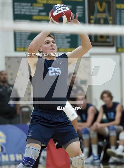 Thumbnail 2 in Loyola vs. Corona Del Mar (CIF SoCal Regional D1 Final) photogallery.