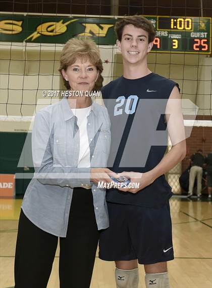 Thumbnail 1 in Loyola vs. Corona Del Mar (CIF SoCal Regional D1 Final) photogallery.