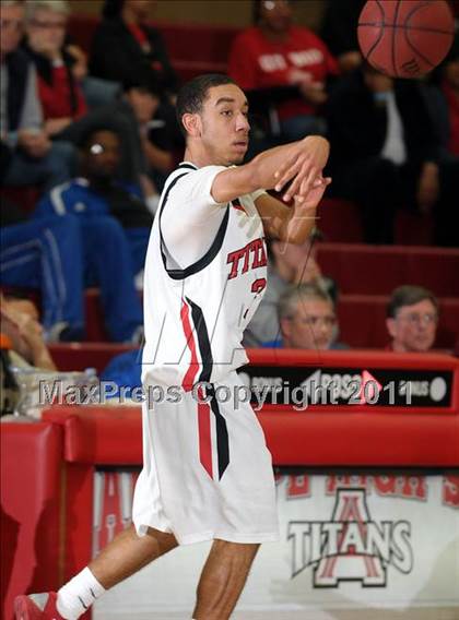 Thumbnail 3 in Monterey Trail vs. Antelope (Common Good Classic) photogallery.