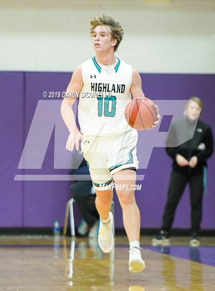 Thumbnail 3 in Highland vs. Desert Mountain (Fear the Hop Tournament)  photogallery.