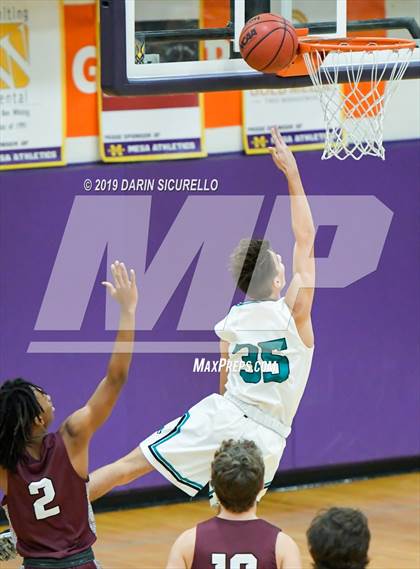 Thumbnail 3 in Highland vs. Desert Mountain (Fear the Hop Tournament)  photogallery.