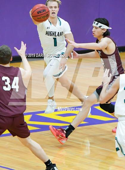 Thumbnail 1 in Highland vs. Desert Mountain (Fear the Hop Tournament)  photogallery.