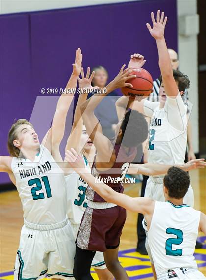 Thumbnail 3 in Highland vs. Desert Mountain (Fear the Hop Tournament)  photogallery.