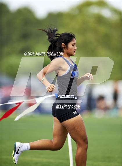 Thumbnail 3 in FHSAA 1A & 3A Finals (4 X 800 Meters) photogallery.
