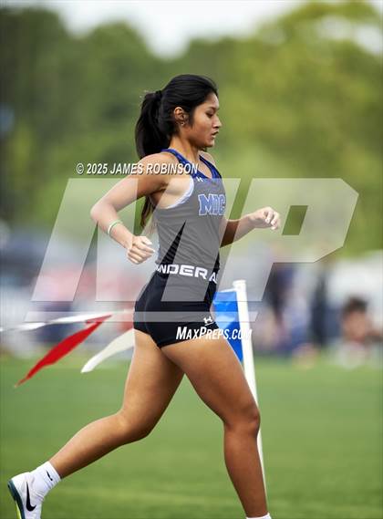 Thumbnail 2 in FHSAA 1A & 3A Finals (4 X 800 Meters) photogallery.