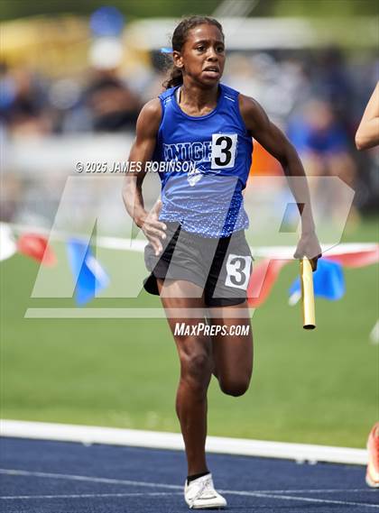 Thumbnail 3 in FHSAA 1A & 3A Finals (4 X 800 Meters) photogallery.