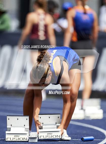 Thumbnail 1 in FHSAA 1A & 3A Finals (4 X 800 Meters) photogallery.
