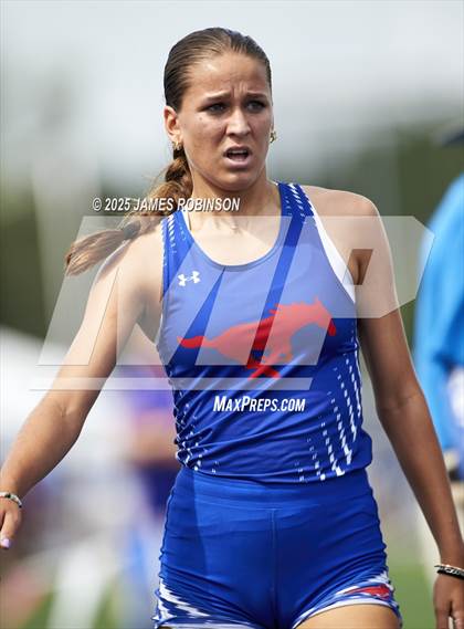 Thumbnail 3 in FHSAA 1A & 3A Finals (4 X 800 Meters) photogallery.