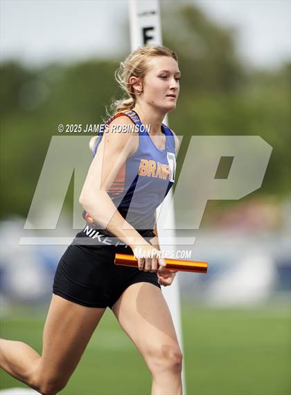 Thumbnail 1 in FHSAA 1A & 3A Finals (4 X 800 Meters) photogallery.