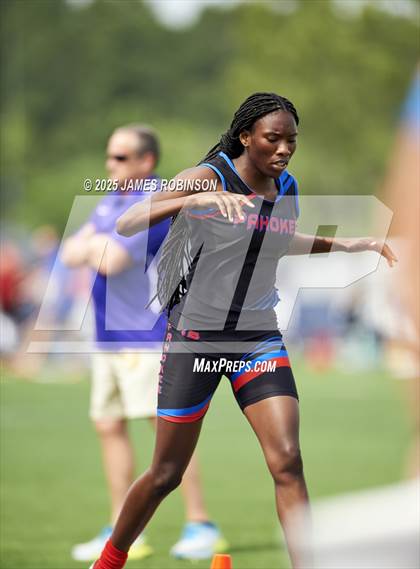 Thumbnail 1 in FHSAA 1A & 3A Finals (4 X 800 Meters) photogallery.