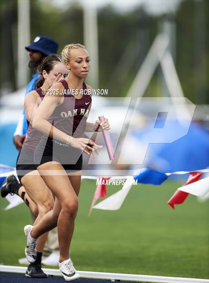 Thumbnail 1 in FHSAA 1A & 3A Finals (4 X 800 Meters) photogallery.