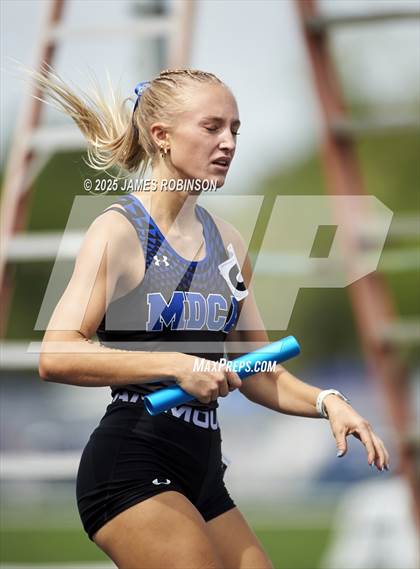 Thumbnail 3 in FHSAA 1A & 3A Finals (4 X 800 Meters) photogallery.