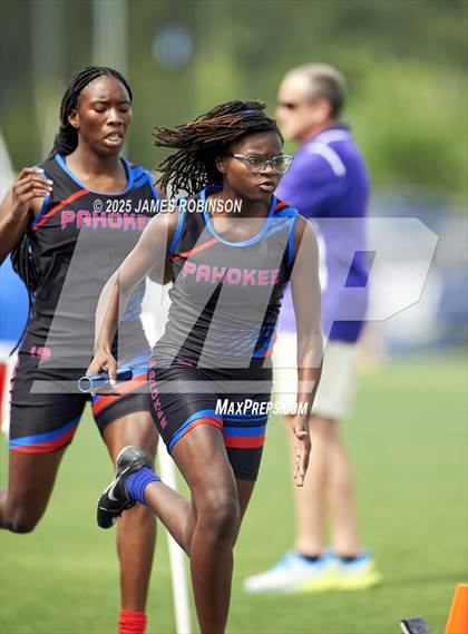 Thumbnail 2 in FHSAA 1A & 3A Finals (4 X 800 Meters) photogallery.