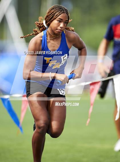 Thumbnail 2 in FHSAA 1A & 3A Finals (4 X 800 Meters) photogallery.