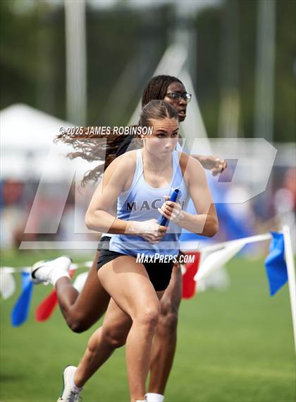 Thumbnail 2 in FHSAA 1A & 3A Finals (4 X 800 Meters) photogallery.