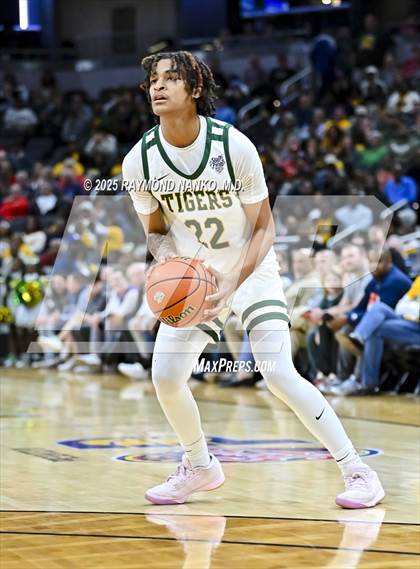 Thumbnail 2 in South Bend Saint Joseph vs. Indianapolis Crispus Attucks (IHSAA 3A Final) photogallery.