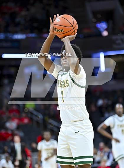 Thumbnail 2 in South Bend Saint Joseph vs. Indianapolis Crispus Attucks (IHSAA 3A Final) photogallery.