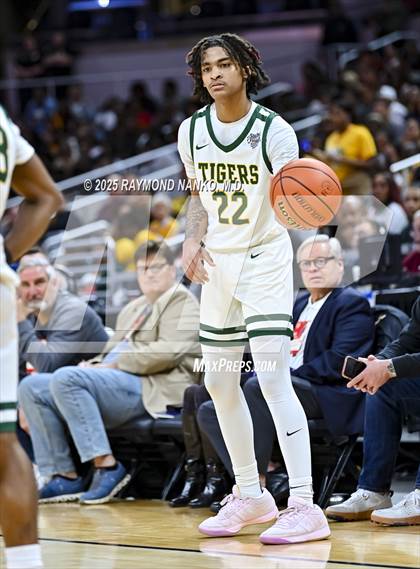 Thumbnail 2 in South Bend Saint Joseph vs. Indianapolis Crispus Attucks (IHSAA 3A Final) photogallery.