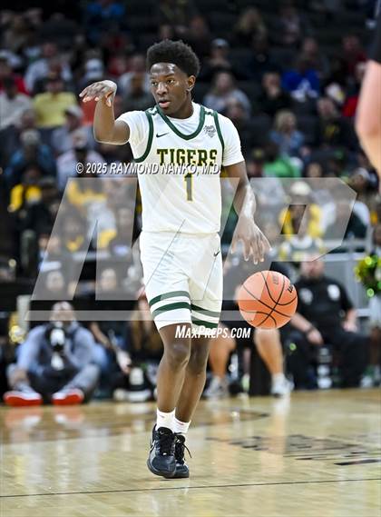 Thumbnail 2 in South Bend Saint Joseph vs. Indianapolis Crispus Attucks (IHSAA 3A Final) photogallery.