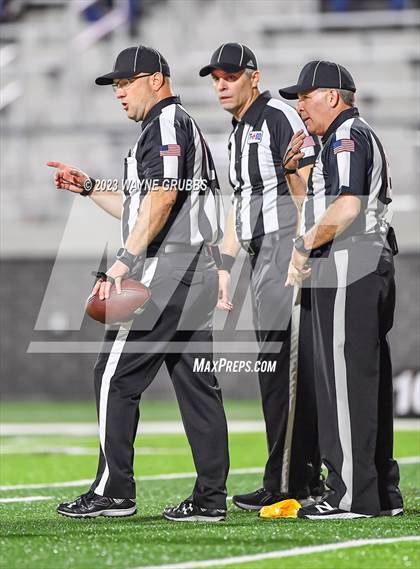 Thumbnail 3 in Caddo Mills vs. Pleasant Grove (UIL 4A Area Playoff) photogallery.