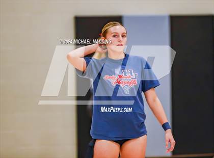 Thumbnail 2 in Hardin-Jefferson vs Bridge City (UIL Volleyball 4A Division 2 Region 3 Area Playoff) photogallery.