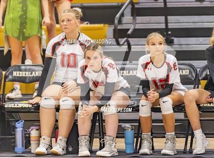 Thumbnail 2 in Hardin-Jefferson vs Bridge City (UIL Volleyball 4A Division 2 Region 3 Area Playoff) photogallery.