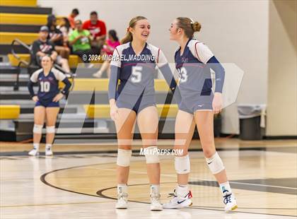 Thumbnail 2 in Hardin-Jefferson vs Bridge City (UIL Volleyball 4A Division 2 Region 3 Area Playoff) photogallery.