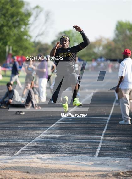 Thumbnail 3 in Baltimore County Track and Field Championship photogallery.