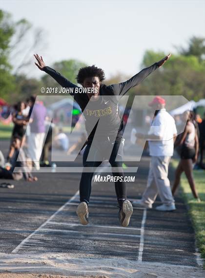 Thumbnail 2 in Baltimore County Track and Field Championship photogallery.