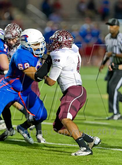 Thumbnail 2 in Flour Bluff vs. Leander (UIL Division 1 Regioinal Playoff) photogallery.