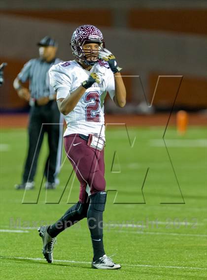 Thumbnail 3 in Flour Bluff vs. Leander (UIL Division 1 Regioinal Playoff) photogallery.