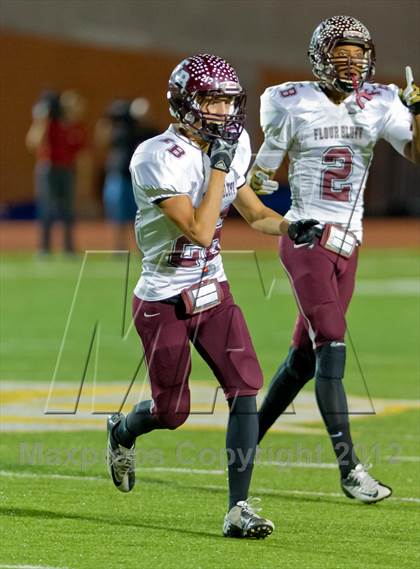 Thumbnail 2 in Flour Bluff vs. Leander (UIL Division 1 Regioinal Playoff) photogallery.
