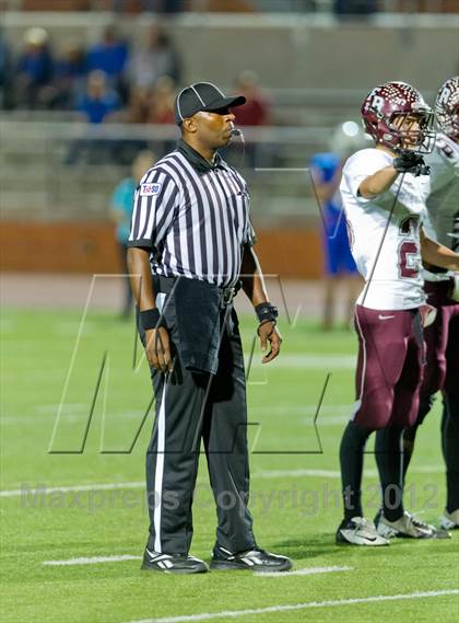 Thumbnail 3 in Flour Bluff vs. Leander (UIL Division 1 Regioinal Playoff) photogallery.