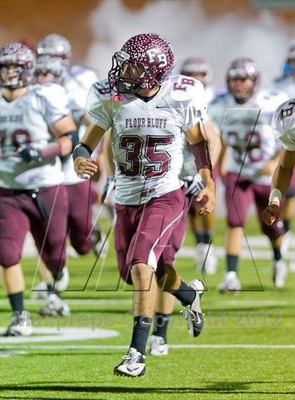 Thumbnail 1 in Flour Bluff vs. Leander (UIL Division 1 Regioinal Playoff) photogallery.