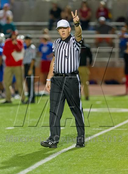 Thumbnail 2 in Flour Bluff vs. Leander (UIL Division 1 Regioinal Playoff) photogallery.