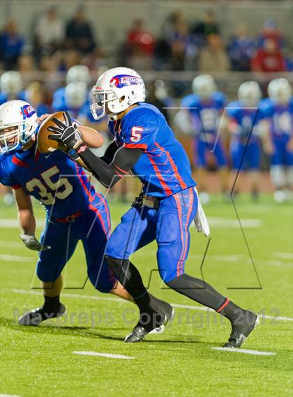 Thumbnail 1 in Flour Bluff vs. Leander (UIL Division 1 Regioinal Playoff) photogallery.