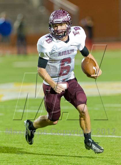 Thumbnail 2 in Flour Bluff vs. Leander (UIL Division 1 Regioinal Playoff) photogallery.