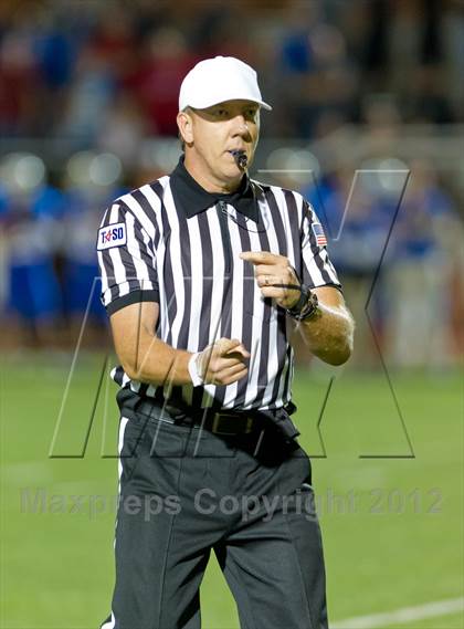 Thumbnail 2 in Flour Bluff vs. Leander (UIL Division 1 Regioinal Playoff) photogallery.