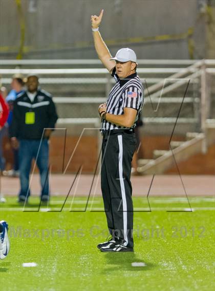 Thumbnail 2 in Flour Bluff vs. Leander (UIL Division 1 Regioinal Playoff) photogallery.
