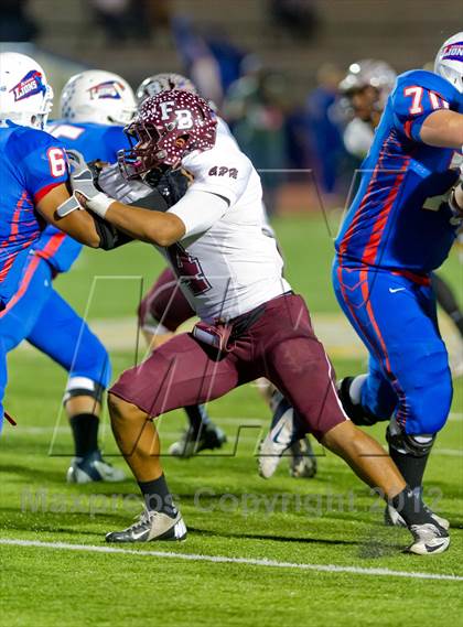Thumbnail 1 in Flour Bluff vs. Leander (UIL Division 1 Regioinal Playoff) photogallery.