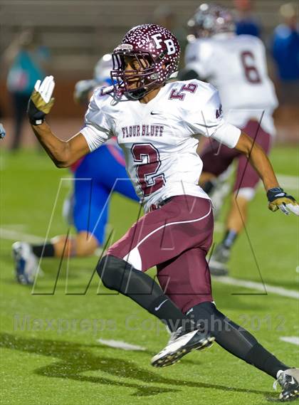 Thumbnail 2 in Flour Bluff vs. Leander (UIL Division 1 Regioinal Playoff) photogallery.