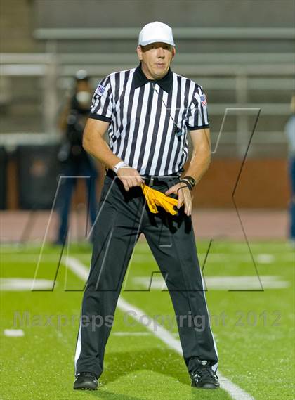 Thumbnail 3 in Flour Bluff vs. Leander (UIL Division 1 Regioinal Playoff) photogallery.