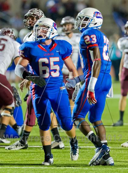Thumbnail 2 in Flour Bluff vs. Leander (UIL Division 1 Regioinal Playoff) photogallery.