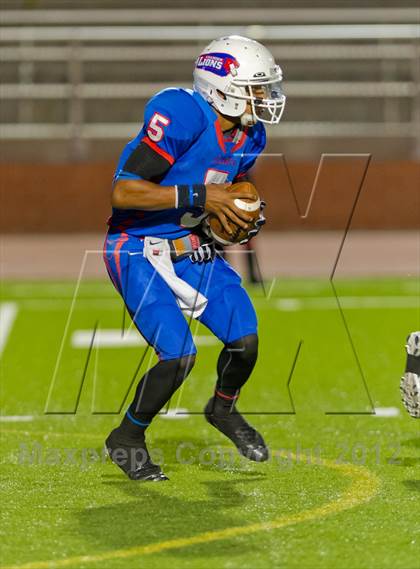 Thumbnail 2 in Flour Bluff vs. Leander (UIL Division 1 Regioinal Playoff) photogallery.