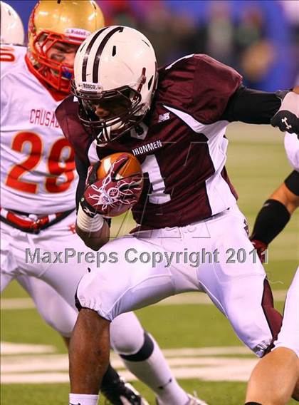 Thumbnail 2 in Don Bosco vs. Bergen Catholic (NJSIAA Non-Public Group 4 Final) photogallery.