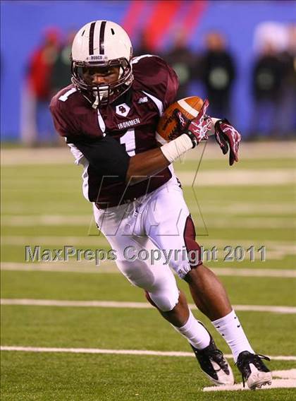 Thumbnail 3 in Don Bosco vs. Bergen Catholic (NJSIAA Non-Public Group 4 Final) photogallery.
