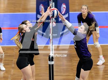 Thumbnail 2 in Wiggins vs. Sedgwick County (CHSAA 2A Round 3) photogallery.