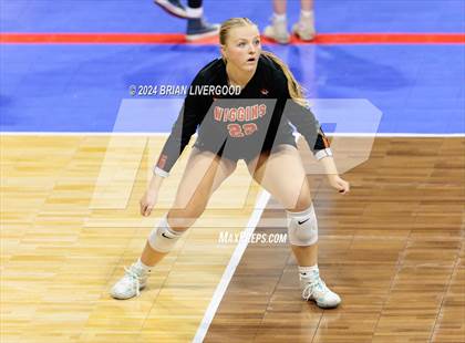 Thumbnail 1 in Wiggins vs. Sedgwick County (CHSAA 2A Round 3) photogallery.
