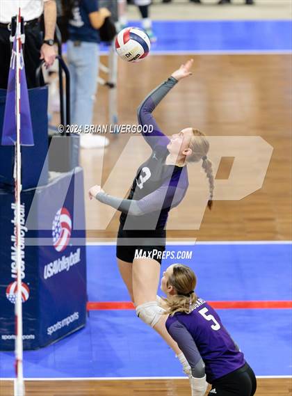 Thumbnail 2 in Wiggins vs. Sedgwick County (CHSAA 2A Round 3) photogallery.
